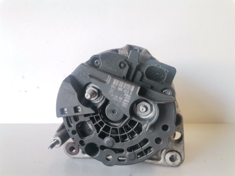Recambio de alternador para seat ibiza berlina (6j5) bts referencia OEM IAM 03C903023D/0124325128  