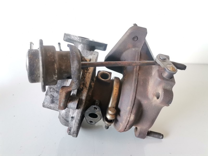 Recambio de turbocompresor para renault maxity td25 referencia OEM IAM 14411MB40B  