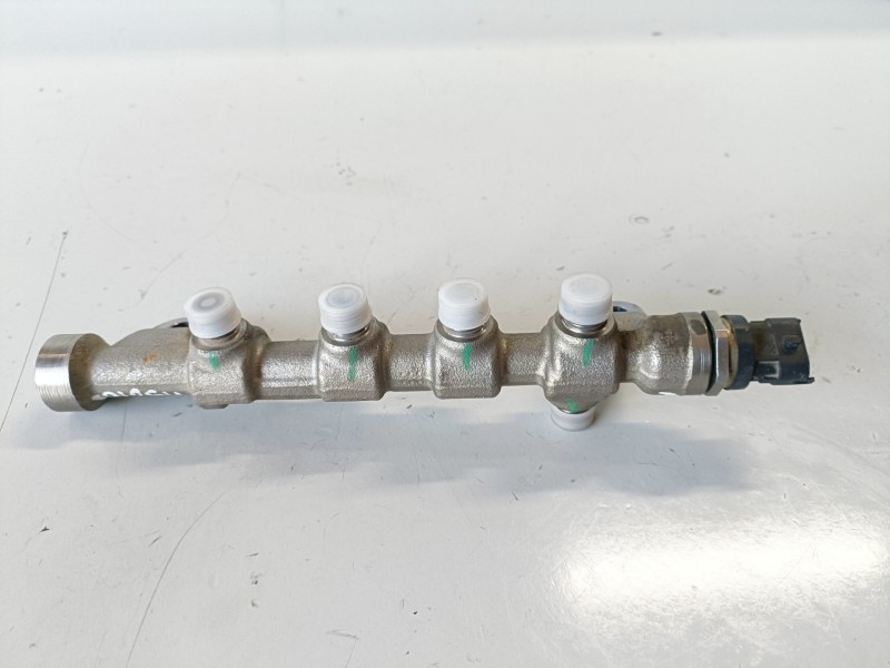 Recambio de rampa inyectora para fiat 500l (330) 199b5000 referencia OEM IAM 0445214254/55234039  