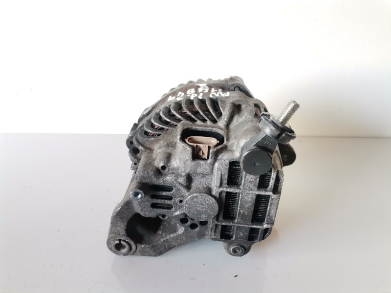 Recambio de alternador para renault maxity td25 referencia OEM IAM 23100EB31A/A3TG2681AE  