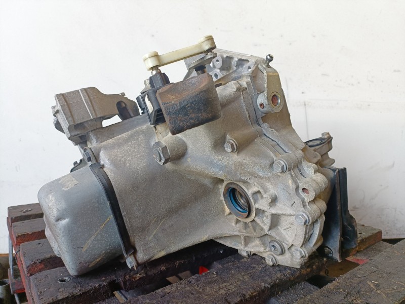 Recambio de caja cambios para citroen c3 hfv referencia OEM IAM 20CQ86  