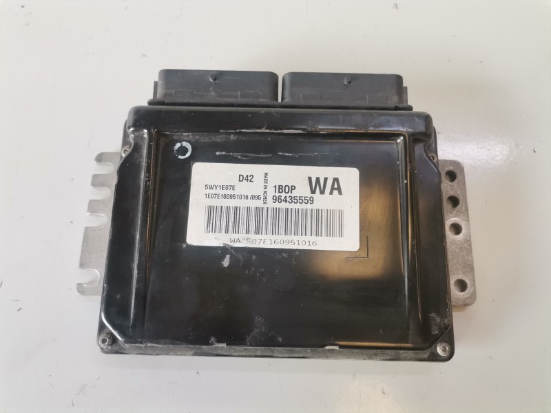 Recambio de centralita motor uce para chevrolet kalos b12s1 referencia OEM IAM 5WY1E07E/96435559  