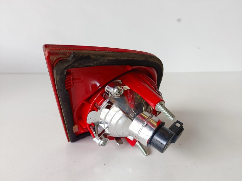 Recambio de piloto trasero derecho para volkswagen passat variant (3c5) bkp referencia OEM IAM 3C5945094E  