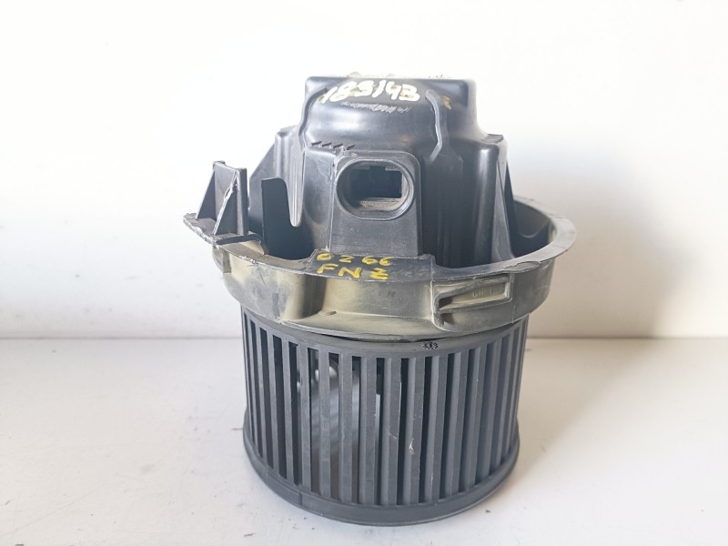 Recambio de ventilador calefaccion para peugeot 207 9hx referencia OEM IAM G102994D  
