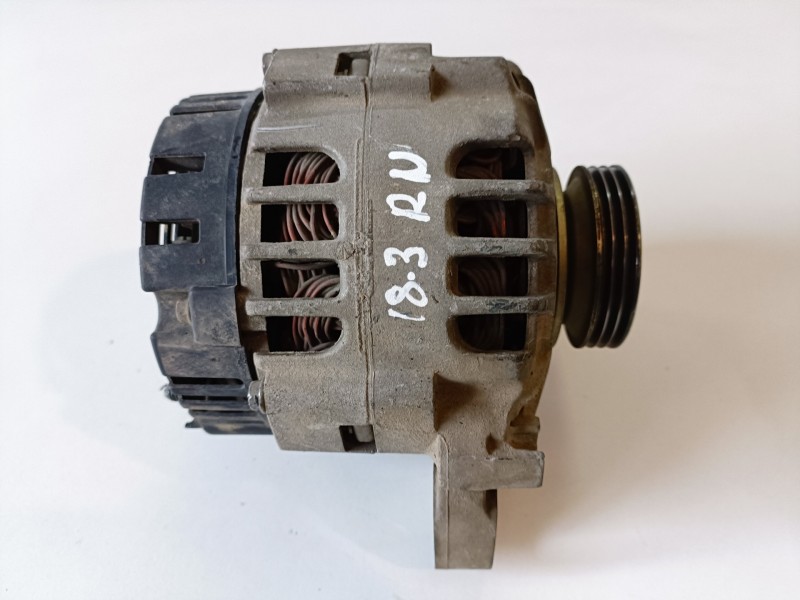 Recambio de alternador para renault clio ii fase ii (b/cb0) d4f712 referencia OEM IAM 7700437090  
