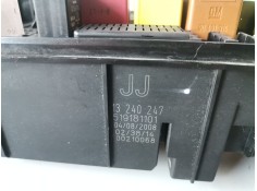 Recambio de caja reles / fusibles para opel vectra c berlina z19dt referencia OEM IAM 13240247/519181101   2