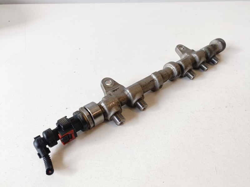 Recambio de rampa inyectora para opel corsa d a13dtc referencia OEM IAM 0445214222  