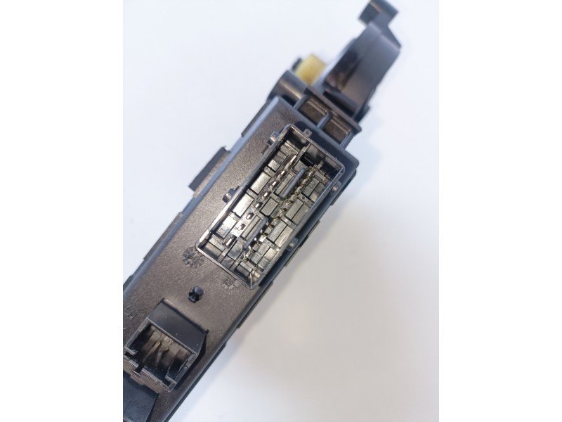 Recambio de motor elevalunas delantero derecho para citroen grand c4 picasso rhj referencia OEM IAM 9682495580  