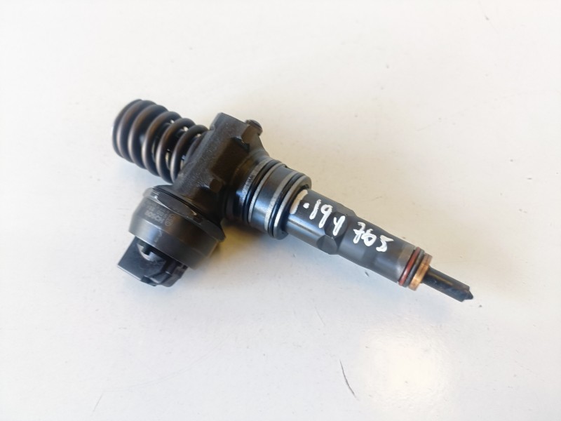 Recambio de inyector para volkswagen sharan (7m6/7m9) auy referencia OEM IAM 038130074AX  