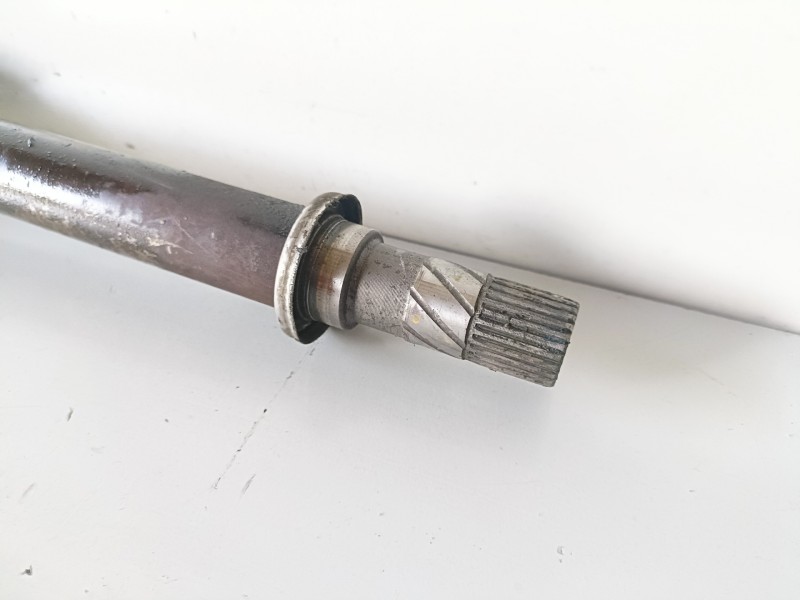 Recambio de transmision delantera derecha para renault clio iii k4m800 referencia OEM IAM 8200358164  
