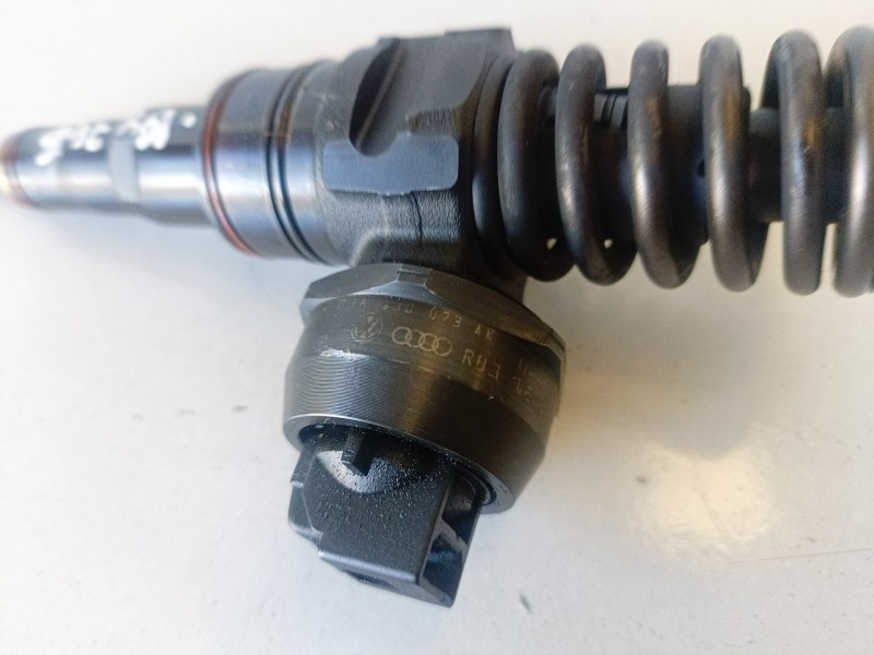 Recambio de inyector para volkswagen sharan (7m6/7m9) auy referencia OEM IAM 038130073AK  