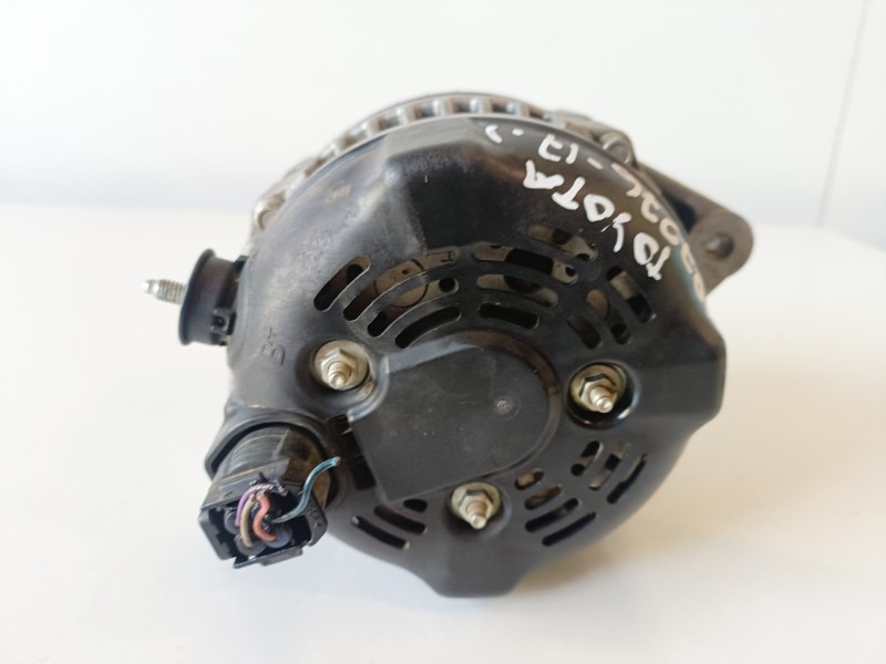 Recambio de alternador para toyota land cruiser (j15) 1kdftv referencia OEM IAM 0210802460  