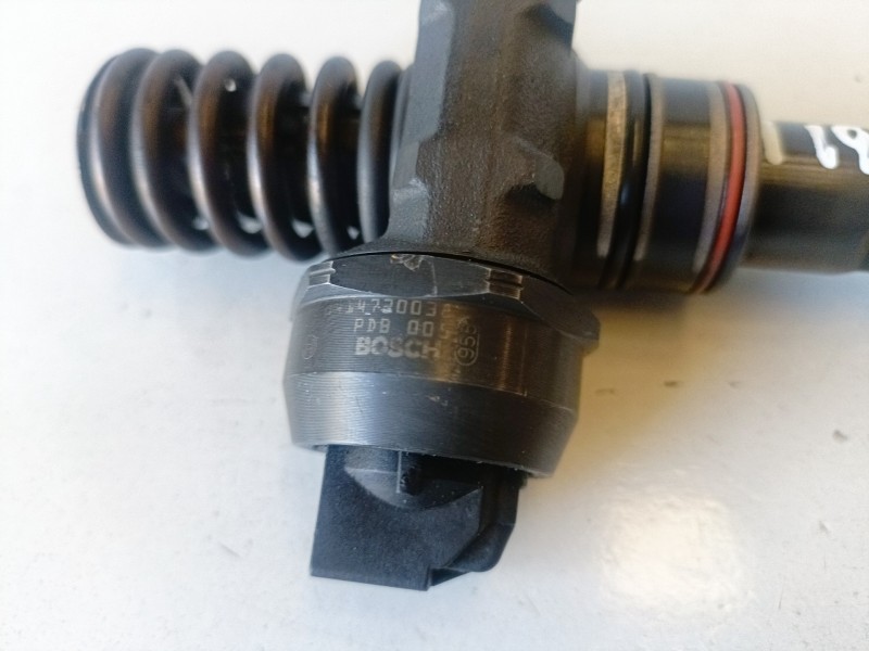Recambio de inyector para volkswagen sharan (7m6/7m9) auy referencia OEM IAM 038130073AK  