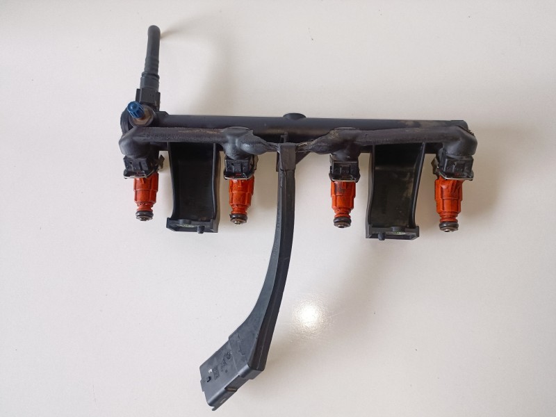Recambio de rampa inyectora para peugeot 307 (s1)(04.2001) nfu referencia OEM IAM 9636520780  