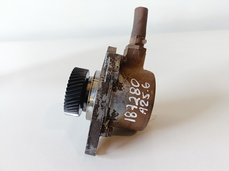 Recambio de depresor freno / bomba vacio para mazda b-serie (un) wlt referencia OEM IAM X2T55471ZT  