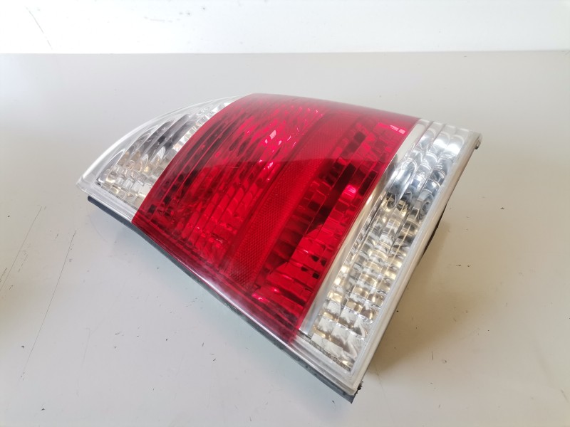 Recambio de piloto trasero derecho para opel vectra c berlina z19dt referencia OEM IAM 13251938  