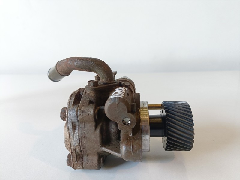Recambio de bomba direccion para mazda b-serie (un) wlt referencia OEM IAM   
