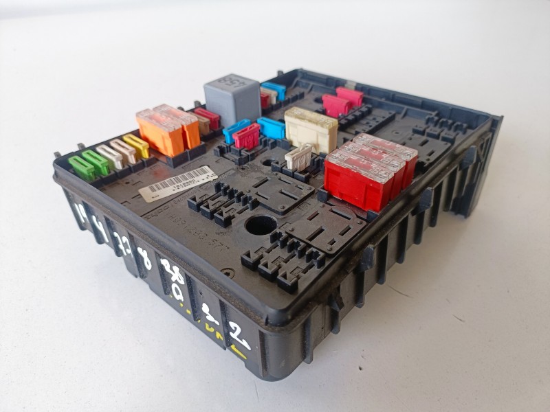 Recambio de caja reles / fusibles para seat altea (5p1) blr referencia OEM IAM 1K0937124H  