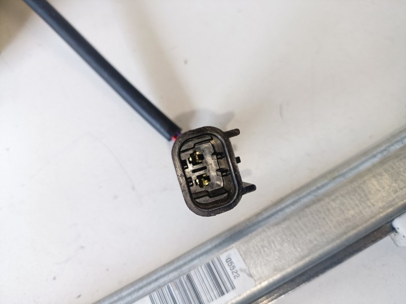 Recambio de elevalunas delantero izquierdo para renault clio ii fase ii (b/cb0) d4f712 referencia OEM IAM 32851802  