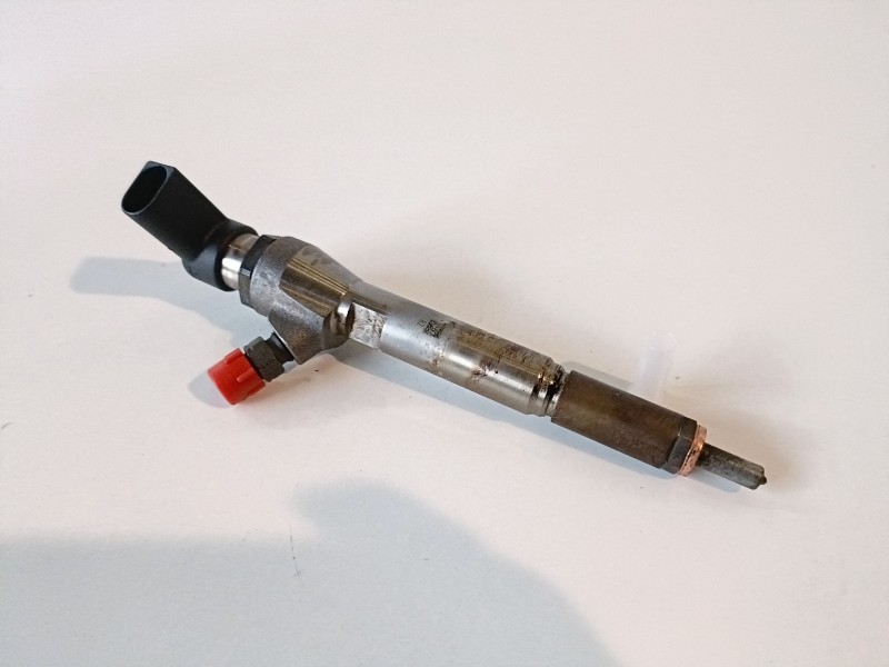 Recambio de inyector para renault megane iii berlina 5p k9k832 referencia OEM IAM 166009445R  