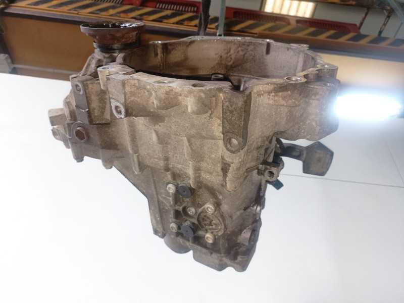 Recambio de caja cambios para volkswagen scirocco (137) cavd referencia OEM IAM KWB  