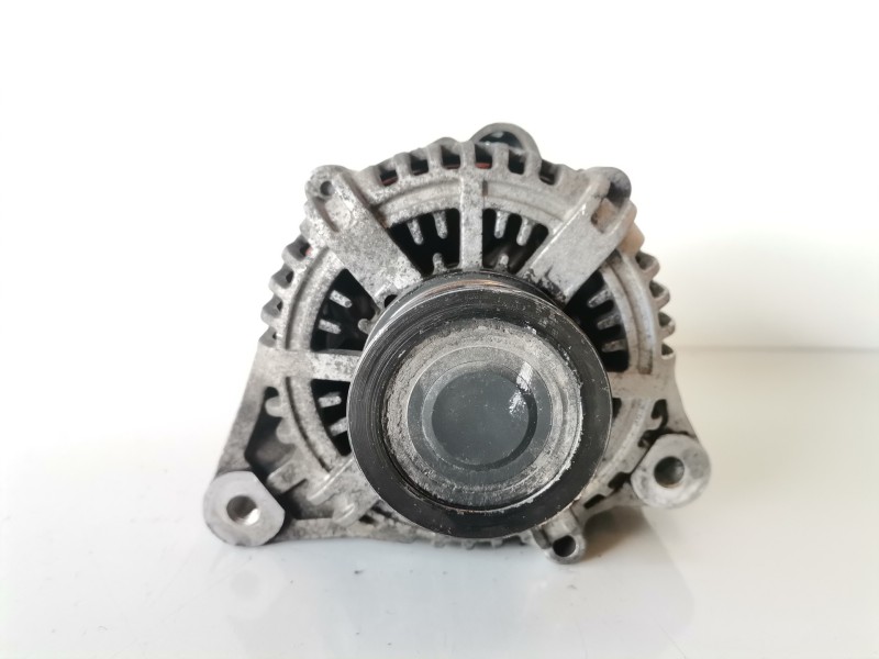 Recambio de alternador para kia carens (un) d4ea referencia OEM IAM 3730027011  