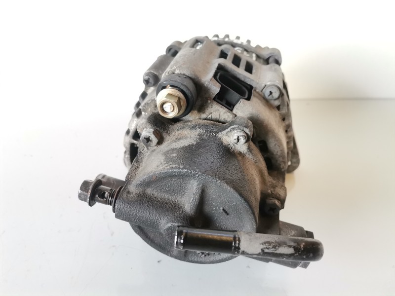 Recambio de alternador para kia carens (un) d4ea referencia OEM IAM 3730027011  