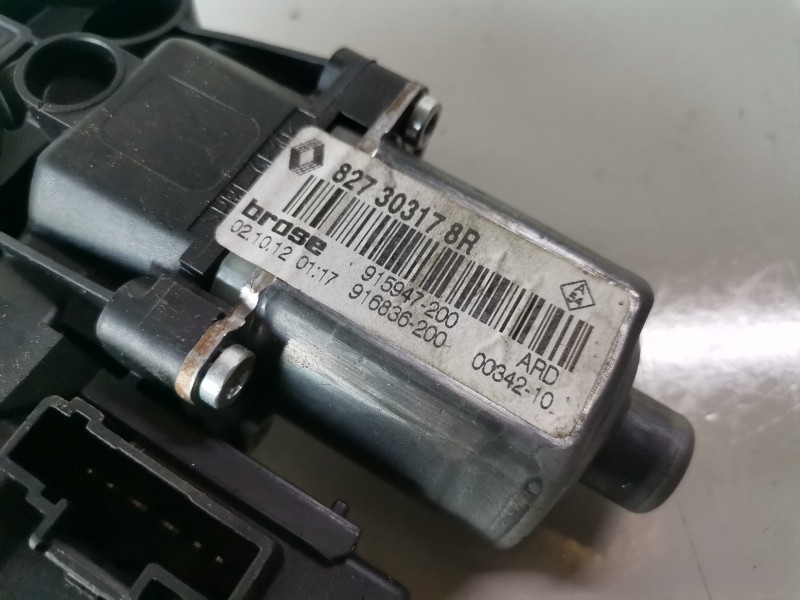 Recambio de motor elevalunas trasero derecho para renault scenic iii (jz) k9k837 referencia OEM IAM 827303178R  