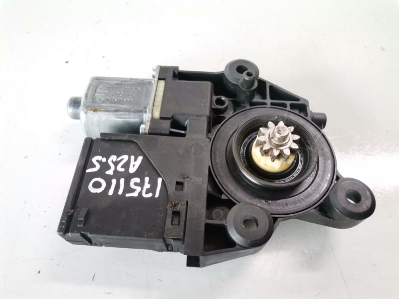 Recambio de motor elevalunas trasero derecho para renault scenic iii (jz) k9k837 referencia OEM IAM 827303178R  