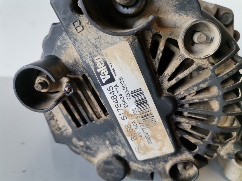 Recambio de alternador para fiat iii fiorino (225) 199a2000 referencia OEM IAM 51784845  