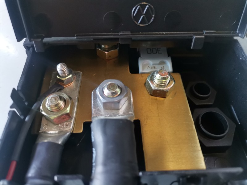 Recambio de caja reles / fusibles para volkswagen phaeton (3d2/3d8) bmk referencia OEM IAM 3D0937576A  