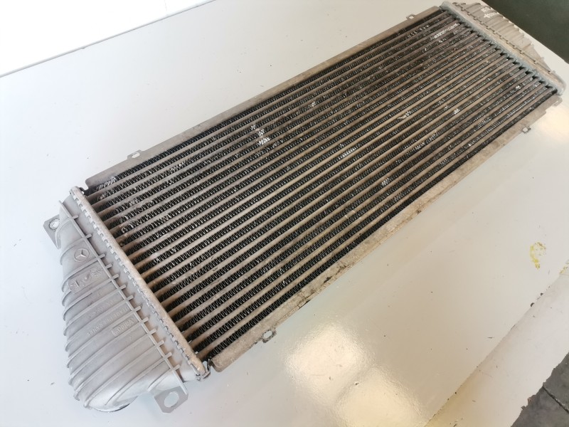 Recambio de intercooler para mercedes-benz sprinter combi 611981 referencia OEM IAM A9015010701  