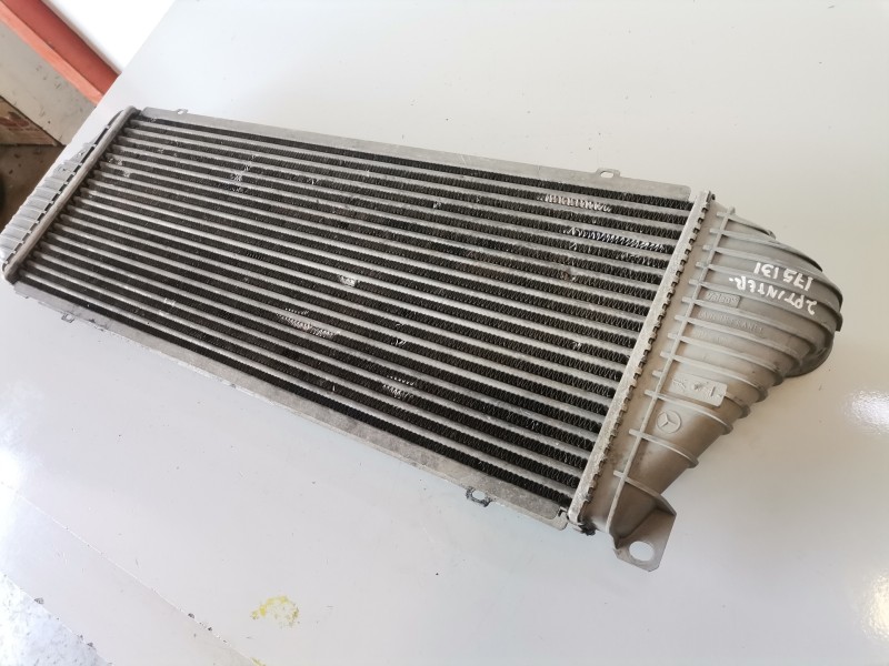 Recambio de intercooler para mercedes-benz sprinter combi 611981 referencia OEM IAM A9015010701  