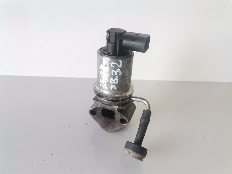 Recambio de valvula egr para seat leon (1m1) bcb referencia OEM IAM 18LA1010257  