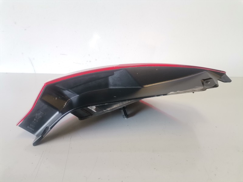 Recambio de piloto trasero izquierdo para ford fiesta (cb1) kvja referencia OEM IAM C1BB13405AE  
