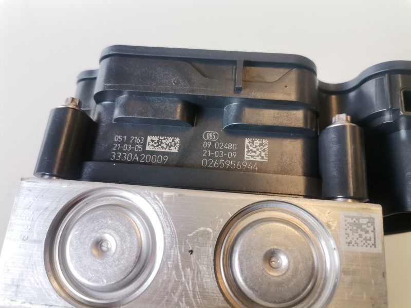 Recambio de abs para peugeot 3008 9hz / 9h01 referencia OEM IAM 9827551180/0265956944  