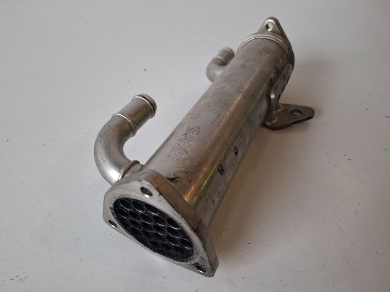 Recambio de enfriador egr para hyundai santa fe (cm) d4eb referencia OEM IAM 2840027401  