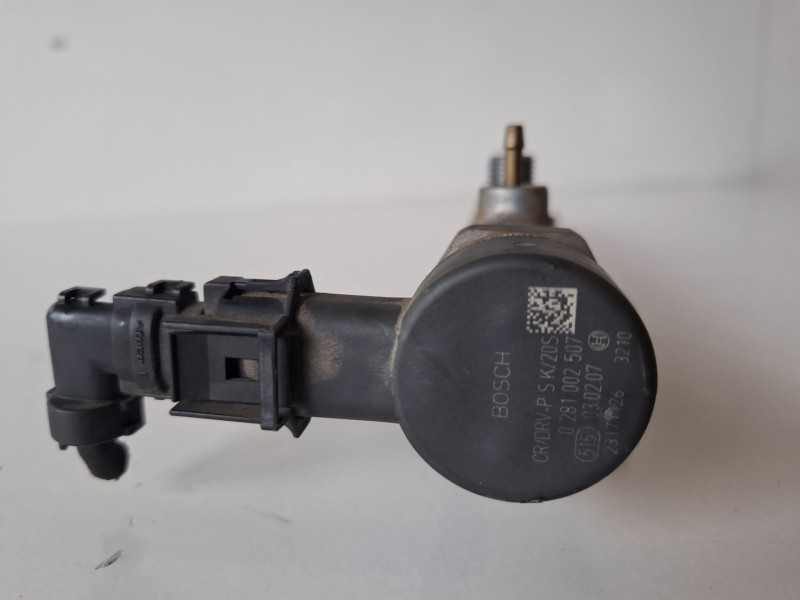 Recambio de rampa inyectora para hyundai santa fe (cm) d4eb referencia OEM IAM 0445214085  