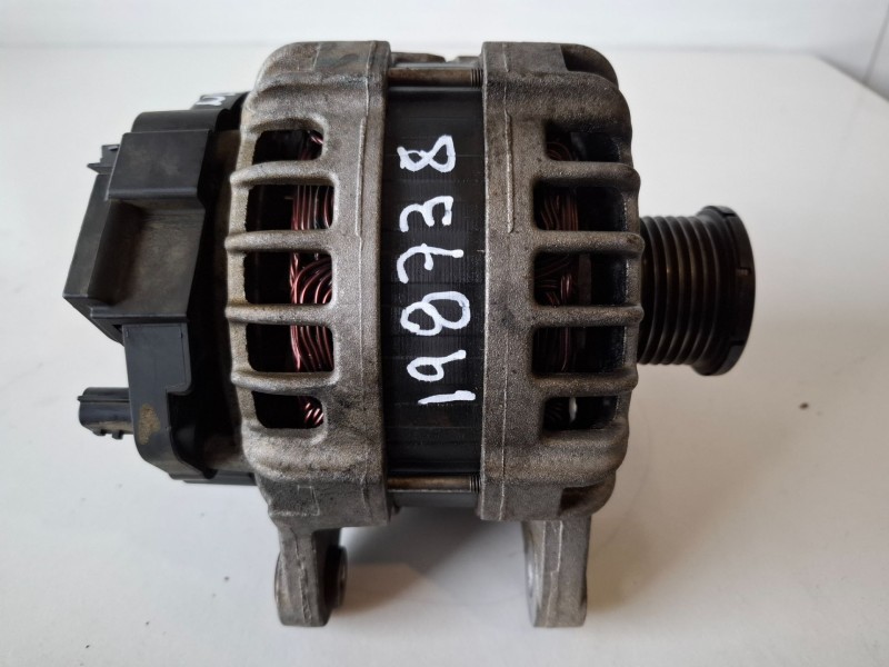 Recambio de alternador para nissan qashqai (j11e) r9maeg4 referencia OEM IAM 231004BE0BE  