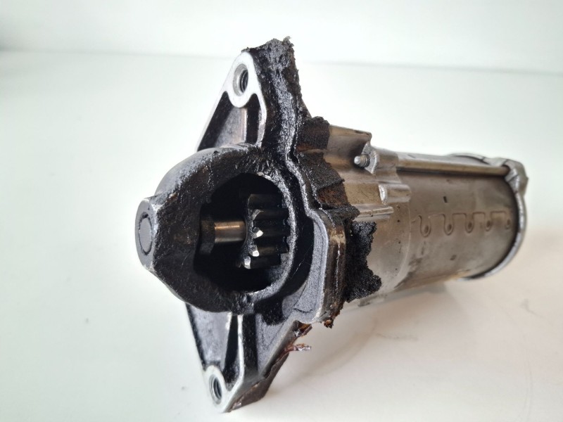 Recambio de motor arranque para nissan qashqai (j11e) r9maeg4 referencia OEM IAM 233003131RA  