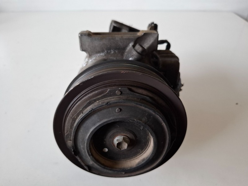 Recambio de compresor aire acondicionado para nissan qashqai (j11e) r9maeg4 referencia OEM IAM 926004EB1A  