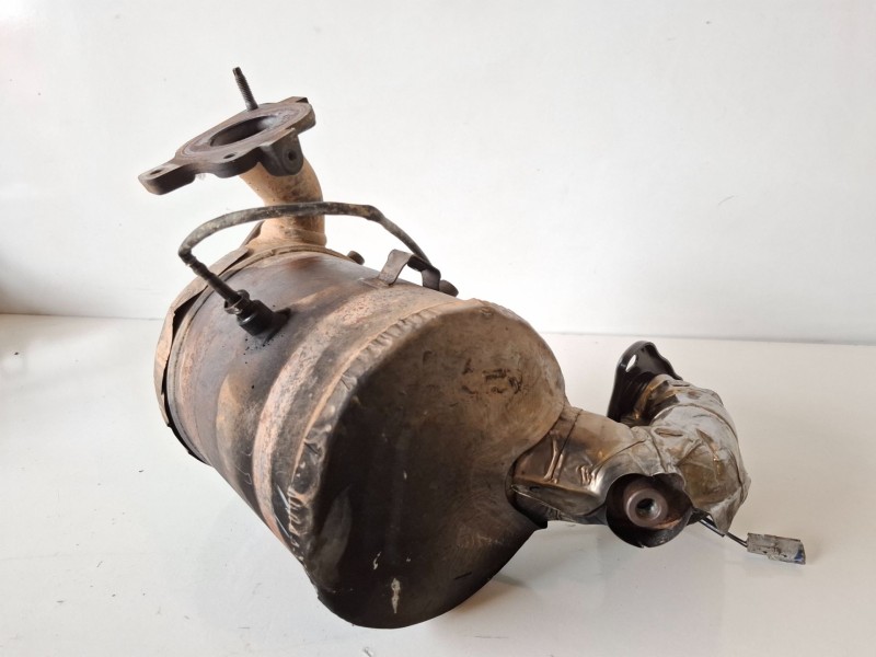 Recambio de catalizador para nissan qashqai (j11e) r9maeg4 referencia OEM IAM 233003131RA  