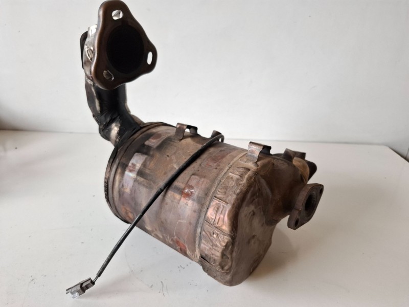 Recambio de catalizador para nissan qashqai (j11e) r9maeg4 referencia OEM IAM 233003131RA  