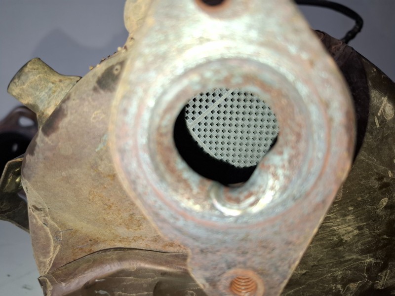 Recambio de catalizador para nissan qashqai (j11e) r9maeg4 referencia OEM IAM 233003131RA  