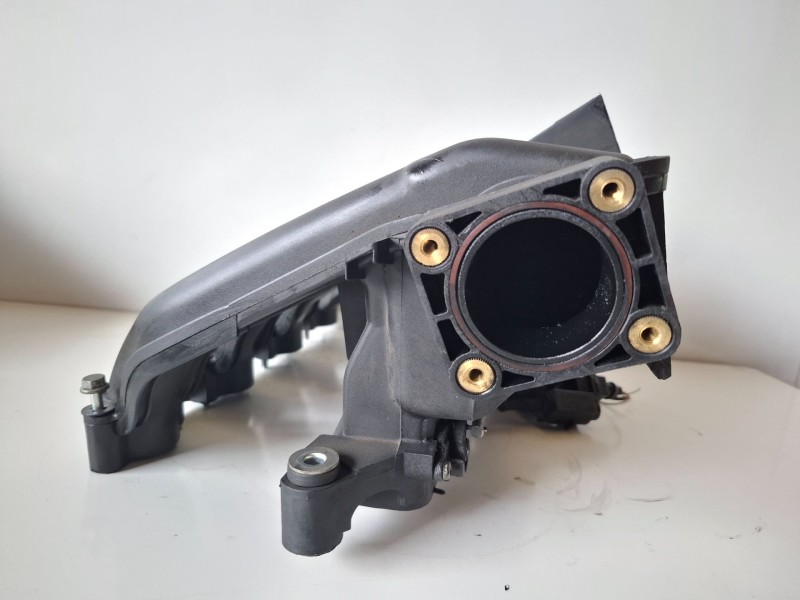 Recambio de colector admision para bmw serie 1 berlina (e81/e87) 204d4 referencia OEM IAM 7787318  