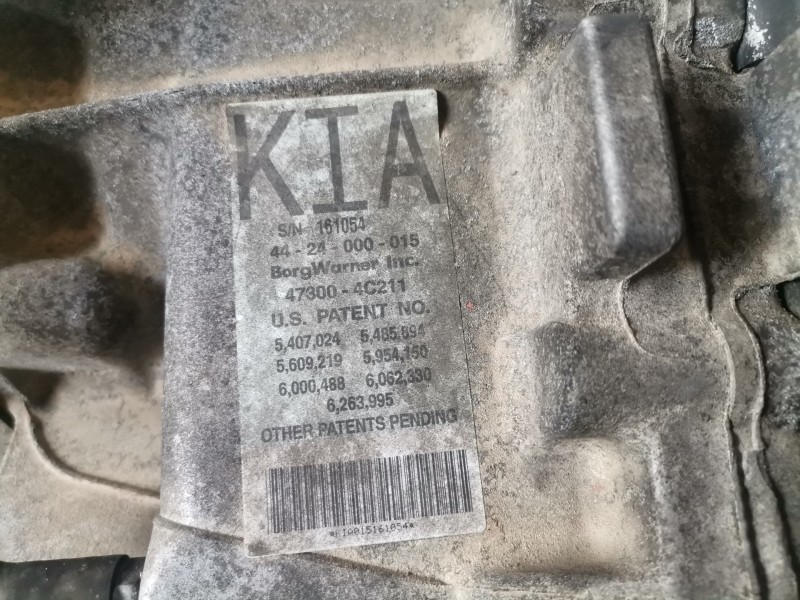 Recambio de caja cambios para kia sorento (bl) d4cb referencia OEM IAM Y7CA4E  