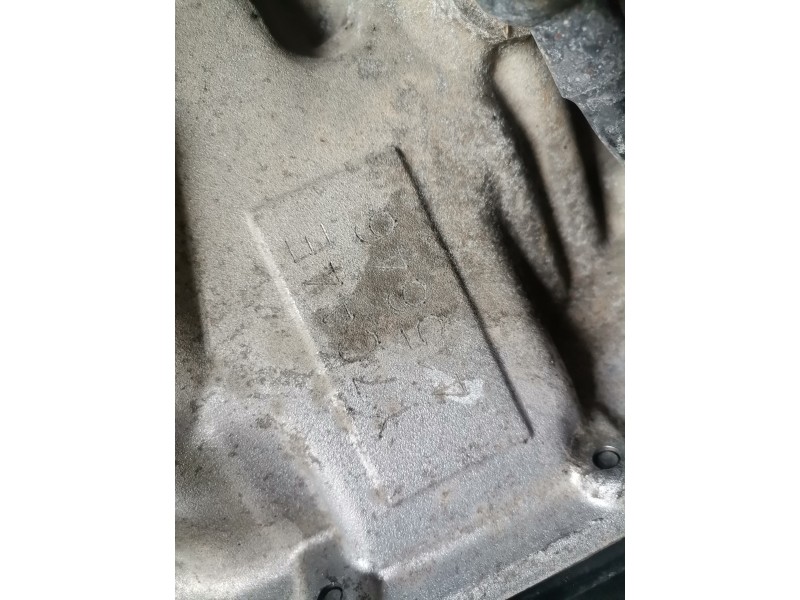 Recambio de caja cambios para kia sorento (bl) d4cb referencia OEM IAM Y7CA4E  