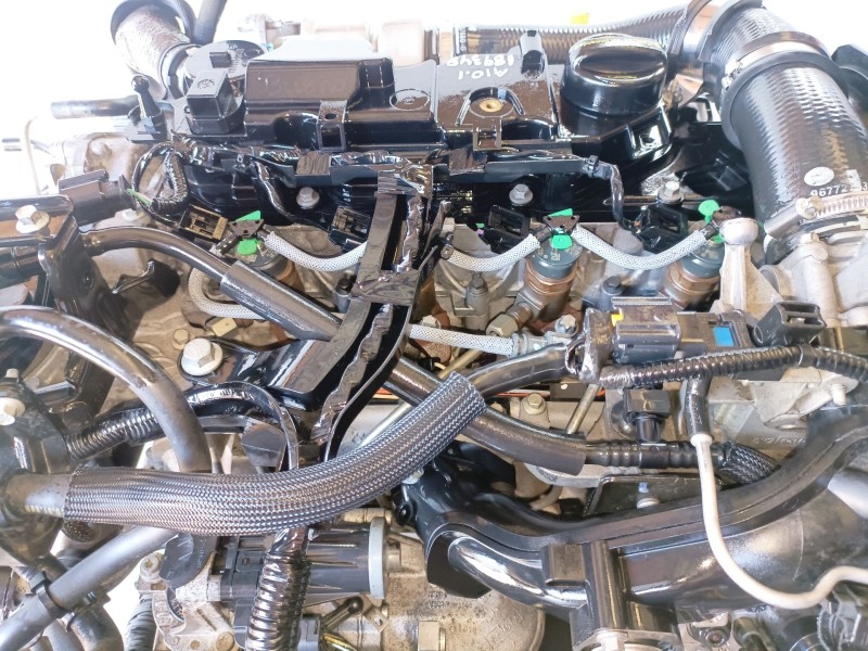 Recambio de motor completo para ford fiesta (cnn) ugjc referencia OEM IAM UGJC  