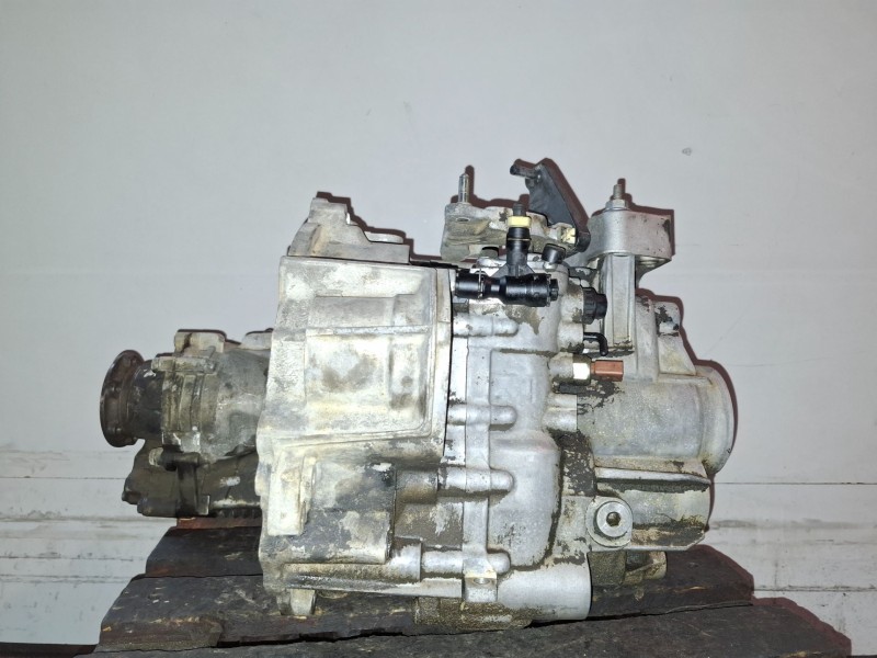 Recambio de caja cambios para volkswagen caddy (2c)(08.2010) cfhf referencia OEM IAM NFQ  