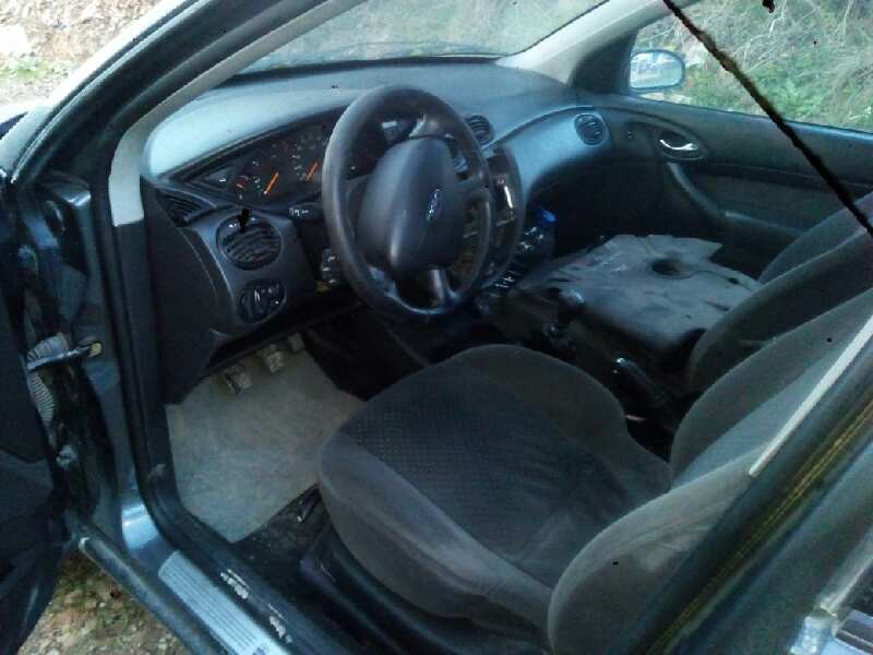 ford focus berlina (cak) del año 2003
